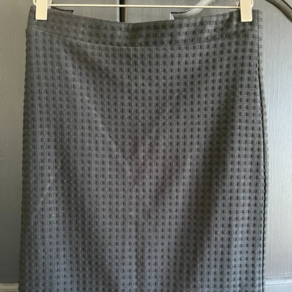 Banana Republic Textured Pencil Skirt - Size 4